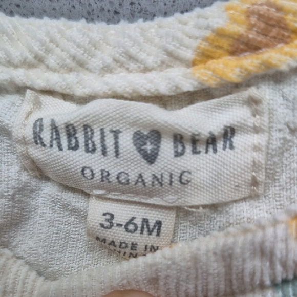 Floral Rabbit + Bear Button-Up Baby Casual Dress with Socks 3-6M - Picture 2 of 4